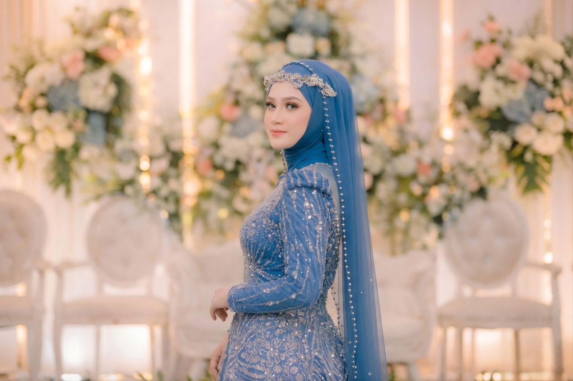 Bunga duka cita berwarna merah melambangkan rasa kehilangan dan harapan.